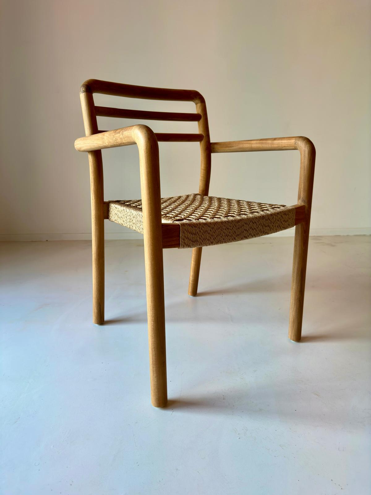 Naluma dining chair
