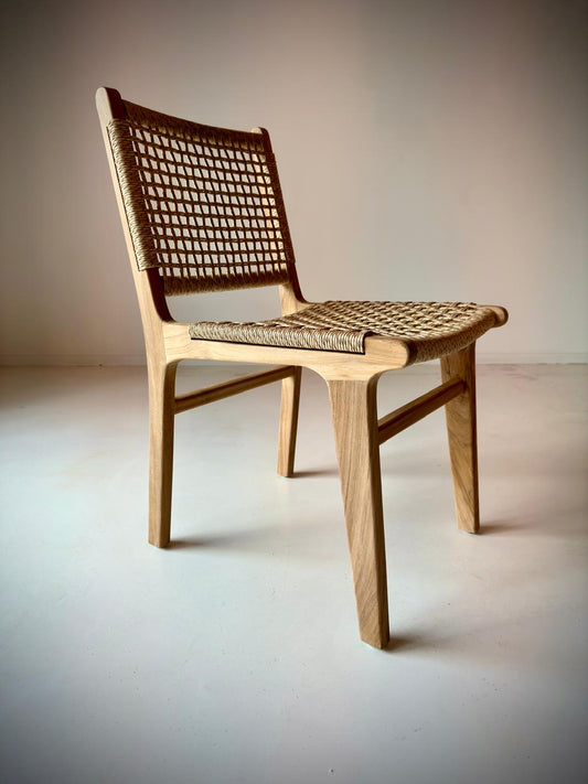 Amari dining chair