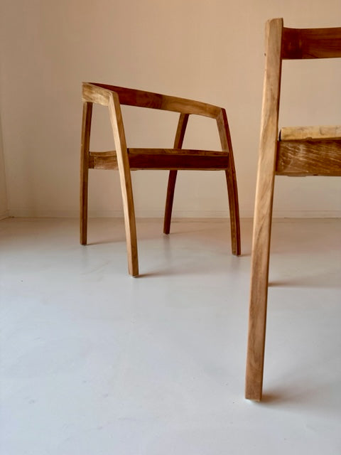Rojii dining chair in natural teak