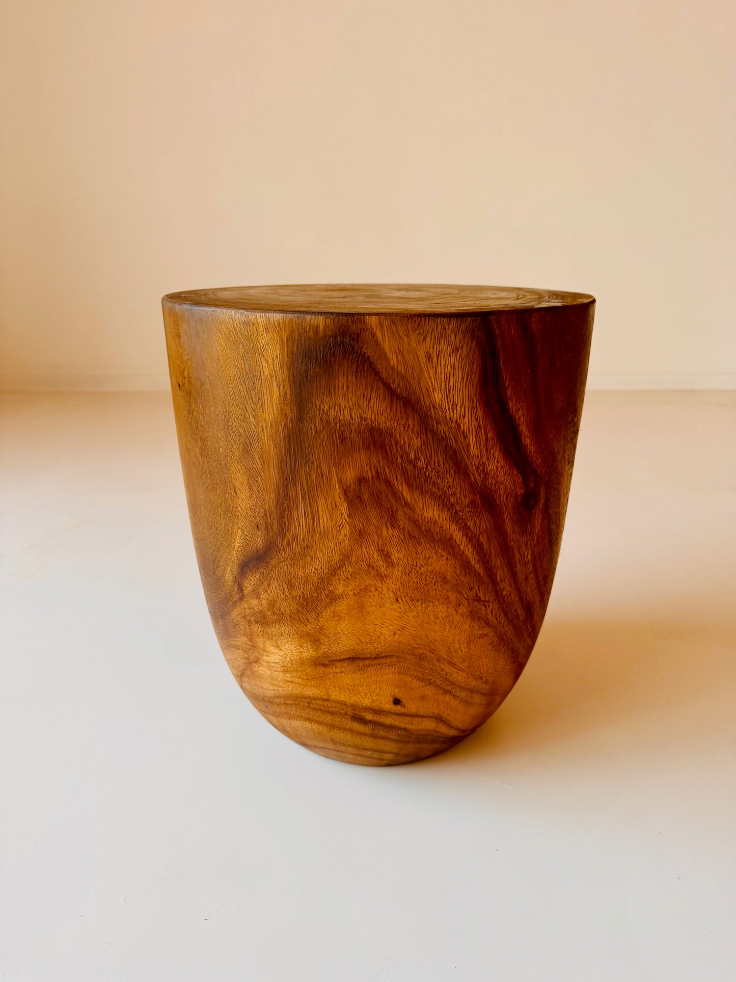 Luwuk stool