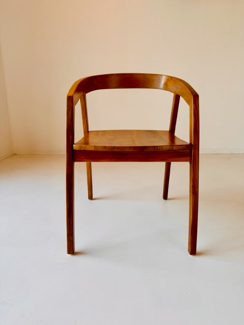 Rojii dining chair in warm teak