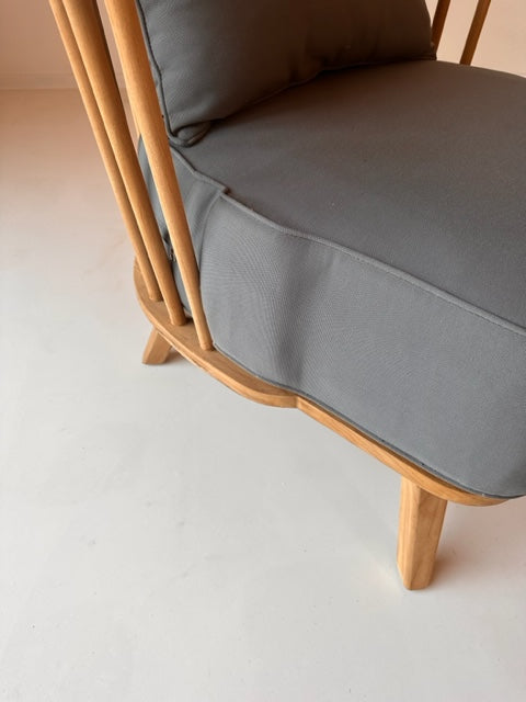 Maruma accent chair
