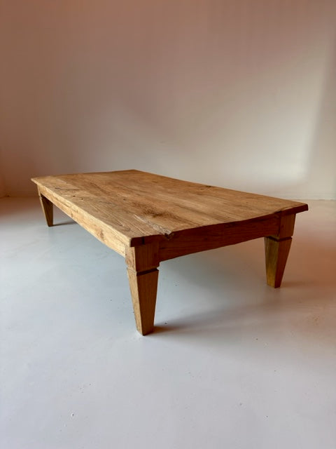 Kayama coffeetable