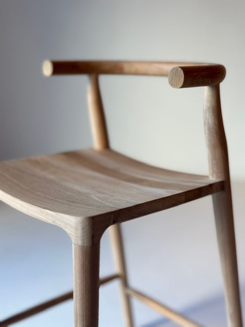 Izumi counter stool