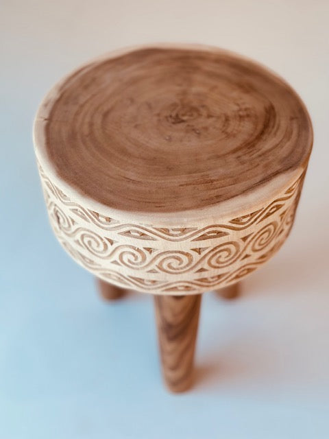 Shuri side table