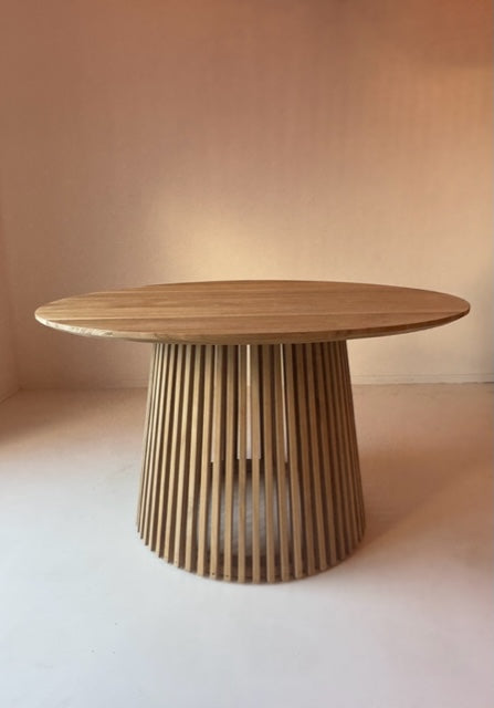 Hanami dining table