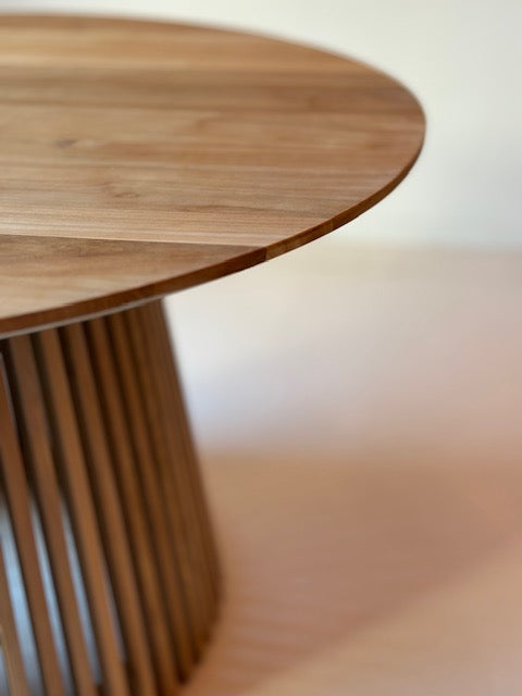 Hanami dining table